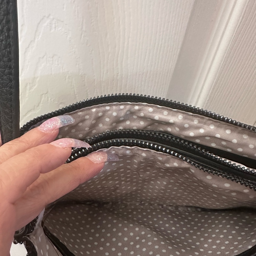 Isabelle (giving Hammitt vibes) vegan leather black crossbody - Picture 5 of 7